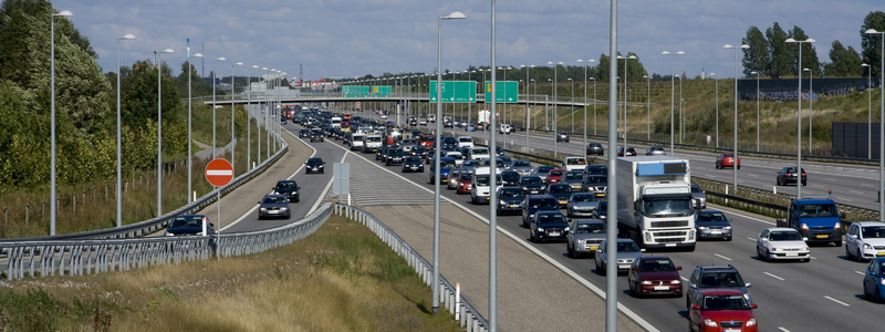 Kurset gir deg kunnskap om begreper, sammenhenger og teoretiske modeller for trafikkavvikling, og forståelse for hvordan veg- og kryssutforming og trafikkreguleringstiltak påvirker risiko og trafikantadferd. Foto Coloutbox/JensF.