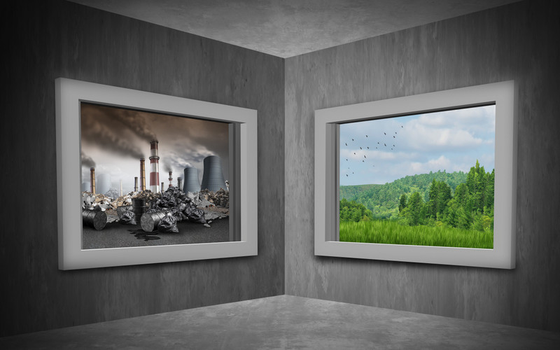 Illustrasjon som viser to vindu, det venstre med et sterkt forurenset og industrielt landskap og det høyre med grønn skog og fugler.
